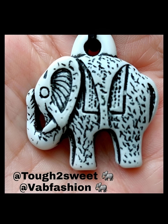 Tough2sweet &Vabfashion Jewelry - 🆕️ARTISAN CARVED RESIN HIGHLY DETAILED ELEPHANT NECKLACE(EL3)